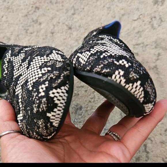 Rothys The Flat Black And White Chantilly Lace Loafer 10 - Picture 5 of 11